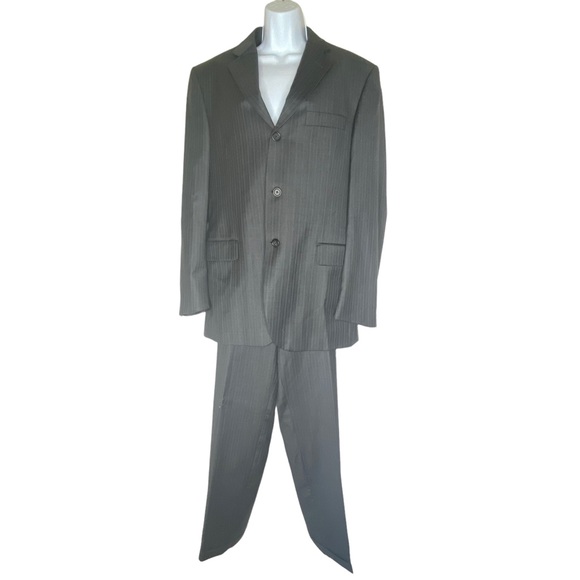 Burberry Other - Burberry suit, Sz 40 R (b34)